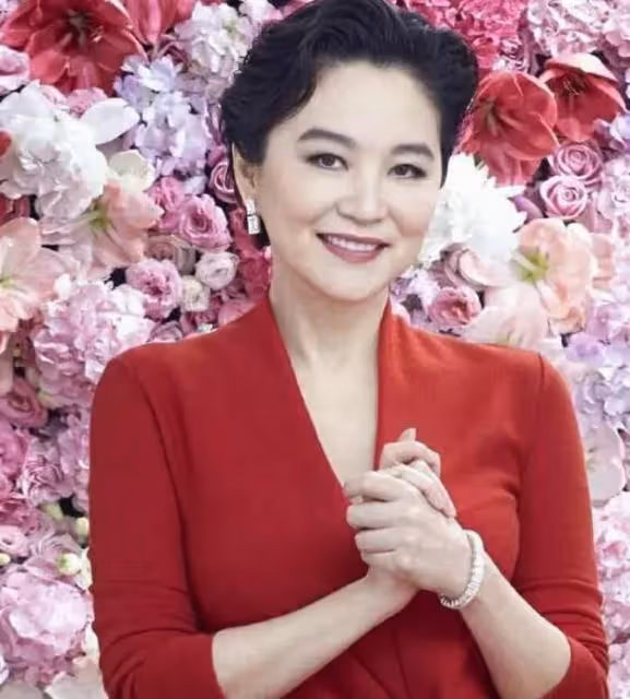 66歲林青霞11億半山「皇宮豪宅」曝光!光裝修就花了6億, 大到「一天一夜都逛不完」