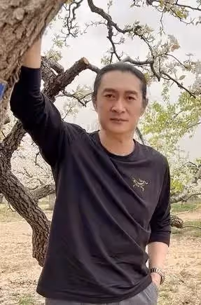 抱中國大腿沒用，黃安定居22年遭到官方驅趕，痛訴真的累了：沒地方吃飯