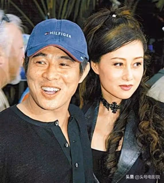讓66歲賭王一見鍾情，李連杰拋妻棄女送20億財產，60歲近照曝光：她究竟有多美？