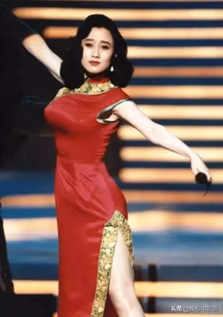 讓66歲賭王一見鍾情，李連杰拋妻棄女送20億財產，60歲近照曝光：她究竟有多美？