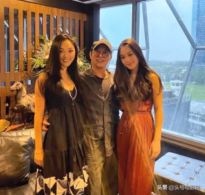 讓66歲賭王一見鍾情，李連杰拋妻棄女送20億財產，60歲近照曝光：她究竟有多美？