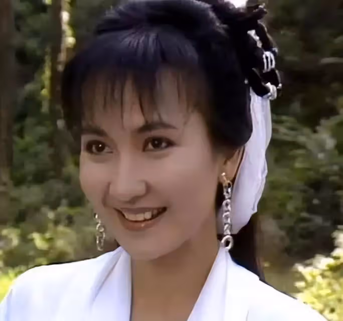 68歲趙雅芝被喊「姐姐」,64歲陳美琪自然老去,59歲許仙「葉童」讓人最心疼