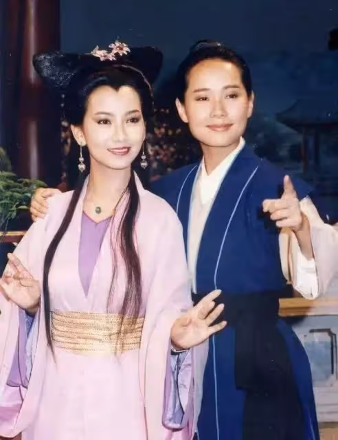 68歲趙雅芝被喊「姐姐」,64歲陳美琪自然老去,59歲許仙「葉童」讓人最心疼