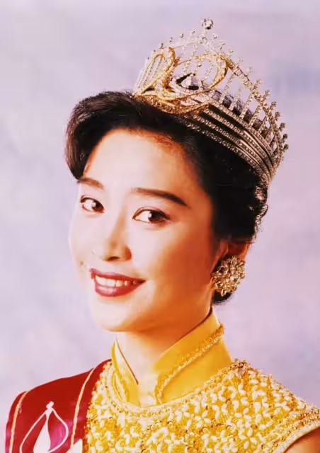 一見鍾情就是30年!54歲男星「談起愛妻仍臉紅」:她是無可取代的女人 「財政大權全歸她」要太太安心當少奶奶
