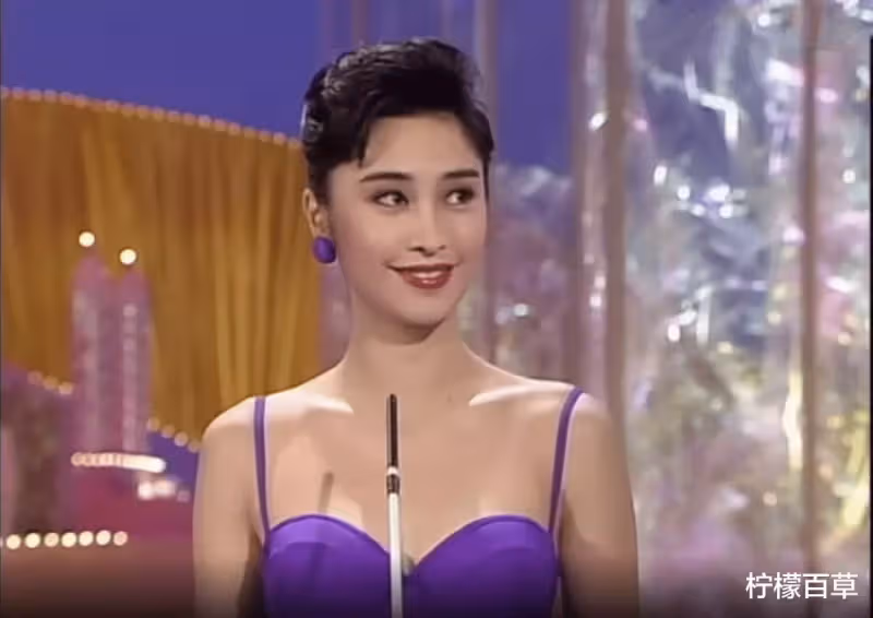 一見鍾情就是30年!54歲男星「談起愛妻仍臉紅」:她是無可取代的女人 「財政大權全歸她」要太太安心當少奶奶