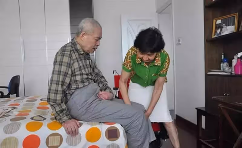 75歲老人自訴:請過保姆、去過安養中心後,才知道「晚年能依靠的」是什麼