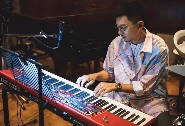 恭喜!TVB一線小生轉型做創作歌手,已秘密簽約唱片公司籌備新歌