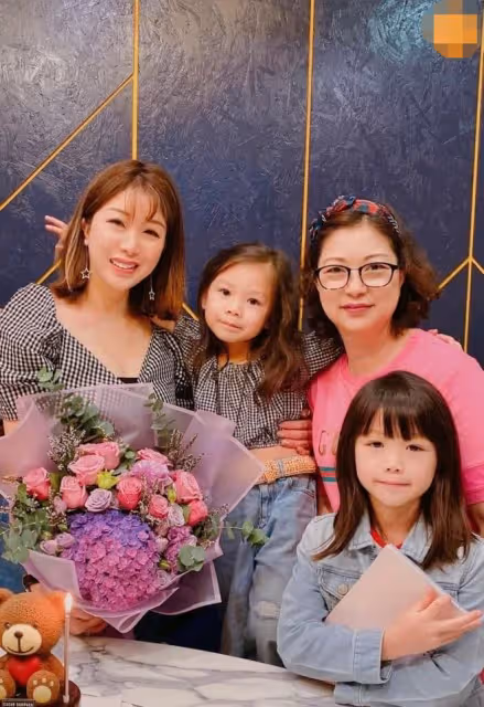 前港姐曬照宣布再婚!曾遭富豪老公背叛,獨自養倆女兒創業當總裁