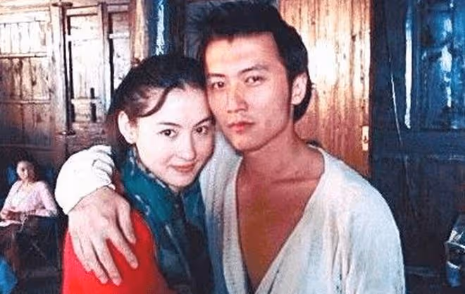 謝霆鋒結束七年單身生活，放棄王菲選擇張柏芝？謝霆鋒終於回應！