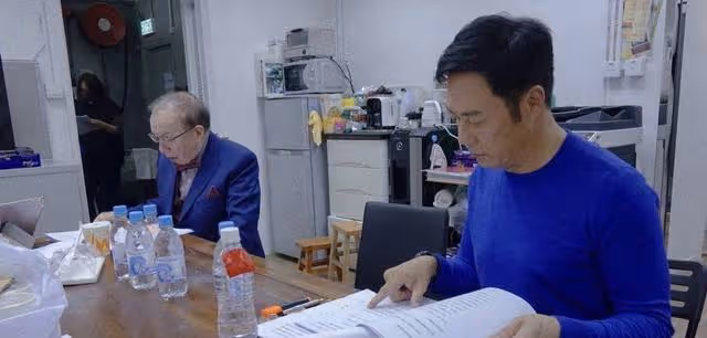 57歲TVB前當家花旦新片上映在即,難忘當中一場戲挑戰78頁紙對白