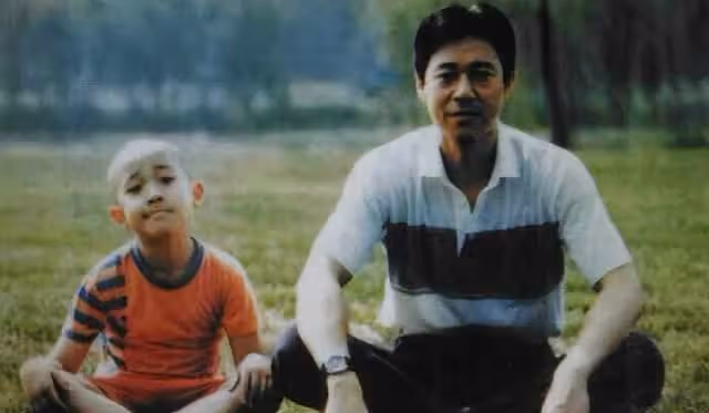 張豐毅兒子被疑離婚！在家念傷感文字，與老婆兩地分離許久無互動