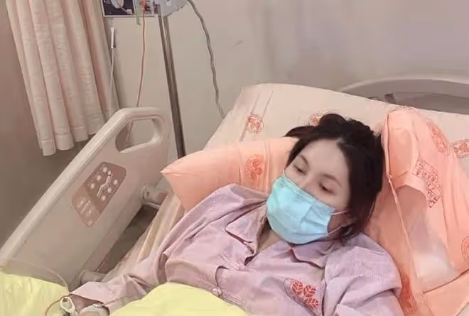 38歲抗癌女星化療70次後病情再惡化，腫瘤變大三倍，肺內異物爆開
