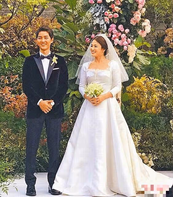 會賺錢的宋慧喬離婚了也不會悲傷，演藝界房產富豪還要商業聯姻嗎