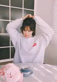 會賺錢的宋慧喬離婚了也不會悲傷，演藝界房產富豪還要商業聯姻嗎