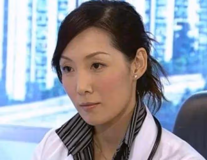 鄭裕玲曬聚會照為吳美珩慶生,對方嫁百億富豪,兒女雙全太幸福
