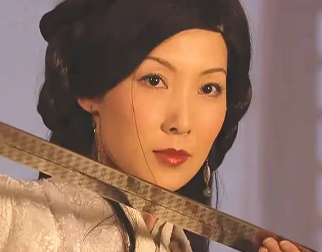 鄭裕玲曬聚會照為吳美珩慶生,對方嫁百億富豪,兒女雙全太幸福