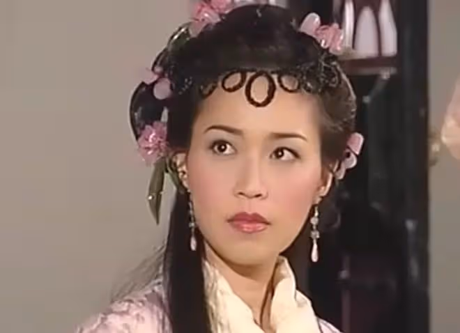 鄭裕玲曬聚會照為吳美珩慶生,對方嫁百億富豪,兒女雙全太幸福