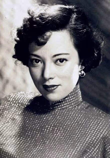 李香蘭:年少成名卻受時代所累,十年歌影誤初衷,夢醒後奔走餘生