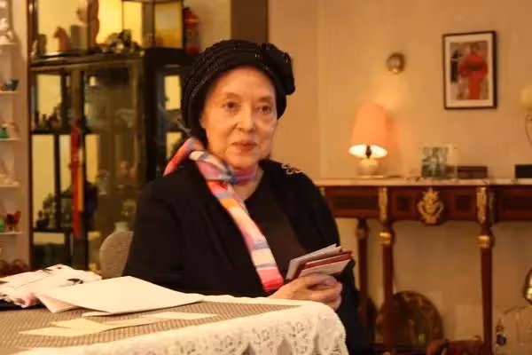 李香蘭:年少成名卻受時代所累,十年歌影誤初衷,夢醒後奔走餘生