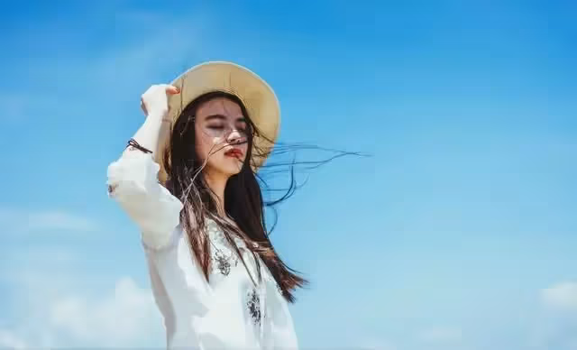妻子8次出軌自以為瞞得天衣無縫,決定回頭時,丈夫給她當頭一棒