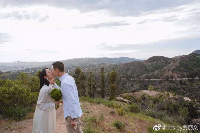 恭喜!TVB星二代自曝美國秘密註冊結婚,父親秦沛隔空觀禮顯激動