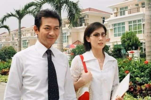 香港知名女星罕見現身!狀態凍齡氣質佳,嫁入豪門拒絕復出拍戲