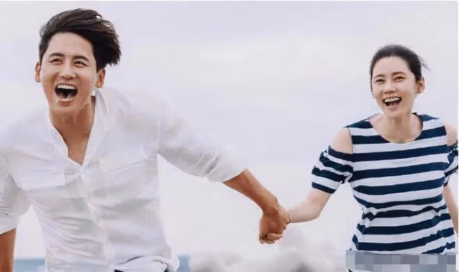 她意外將老公帶進演藝圈，之後老公紅遍全國，她卻一直不溫不火