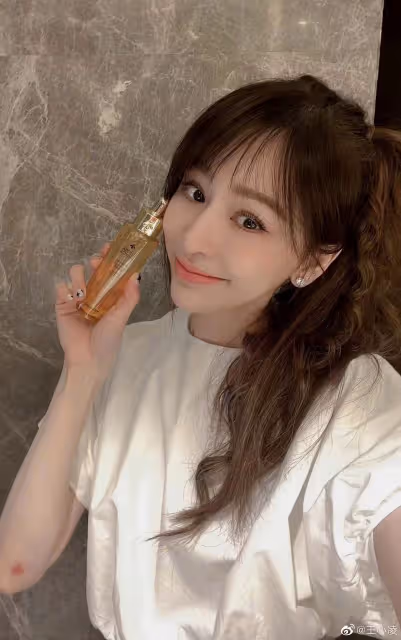 王心凌曬自拍驚見「手肘整塊紅腫」　網心疼：要買保險