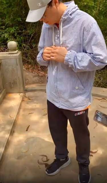 甄子丹端午節回農村祭祖！與家人給祖先鞠躬，稱不要忘記自己的根