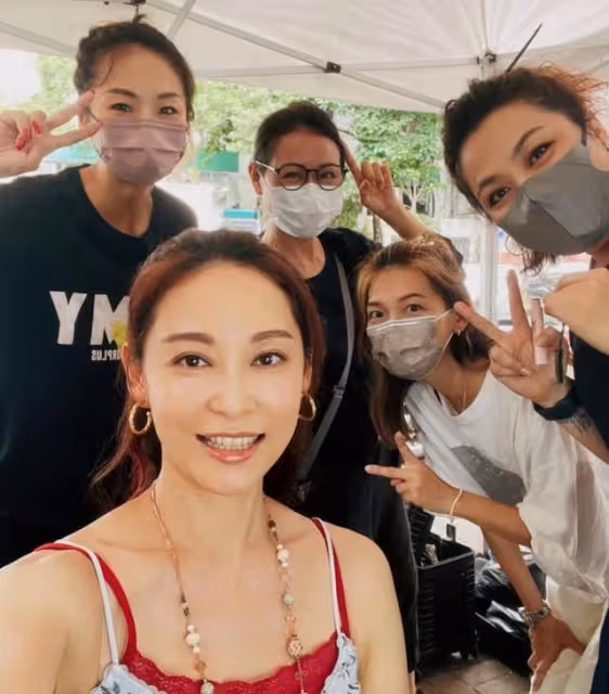 期待！TVB新劇《美麗戰場》終曬出花絮照，眾多女神雲集玩懷舊風