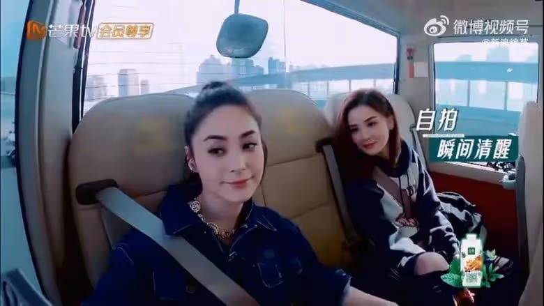 Twins同步自拍收工秒變臉　網笑：太真實了！