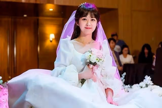 大齡單身女紛紛步入幸福的婚姻殿堂,成熟的果實愈發甜美