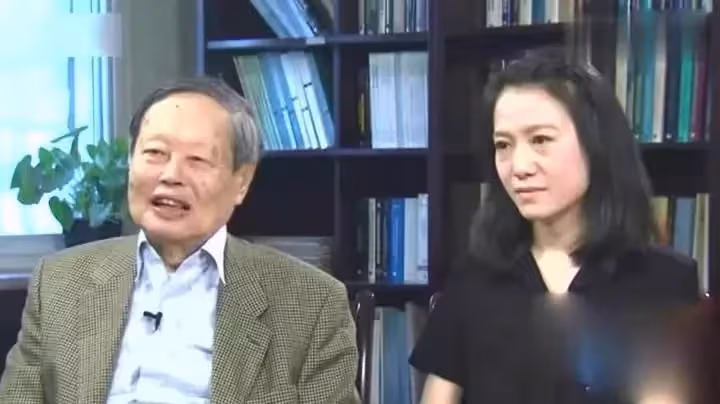 翁帆28歲嫁82歲楊振寧，堅持早睡早起18年，用心把丈夫照顧到100歲，繼子感嘆：她是個好女孩