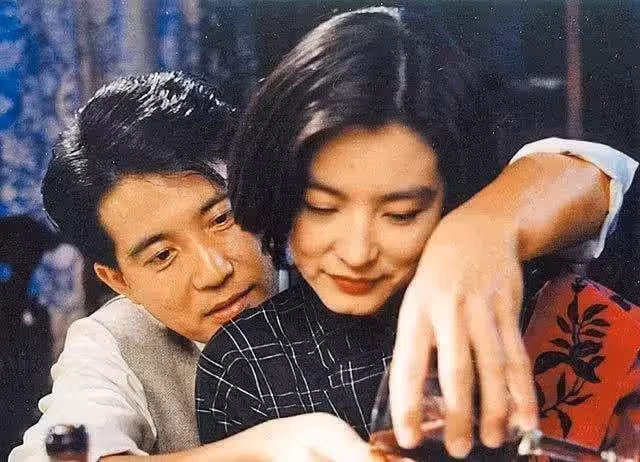 傷害邵喬茵， 辜負林青霞，老去的秦漢只剩下了孤獨
