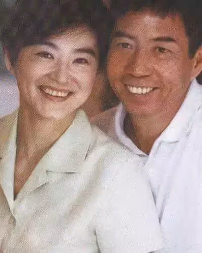 傷害邵喬茵， 辜負林青霞，老去的秦漢只剩下了孤獨