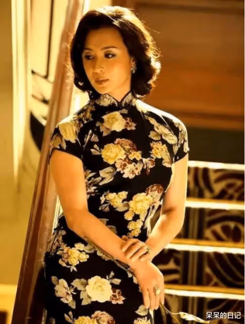 她曾是金星的妻子,離婚時丈夫已是女兒身,如今的她怎麼樣了