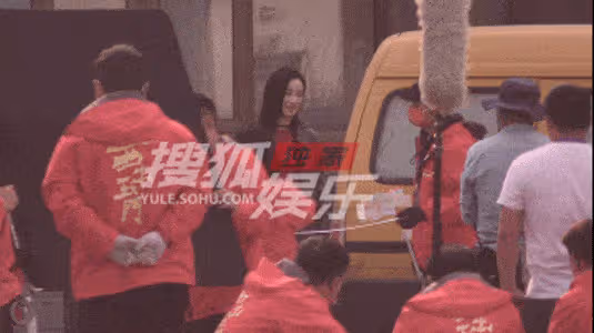 三代女演員咖位大地震,這比互撕頭花更驚心動魄吧