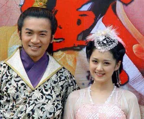 被封殺13年後,她官宣結婚了?