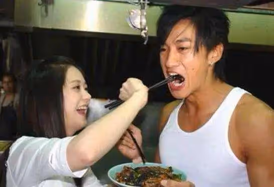 被封殺13年後,她官宣結婚了?
