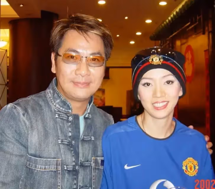 歐陽震華:結婚26年把賭王孫女寵成寶,這輩子最虧欠的人是媽媽