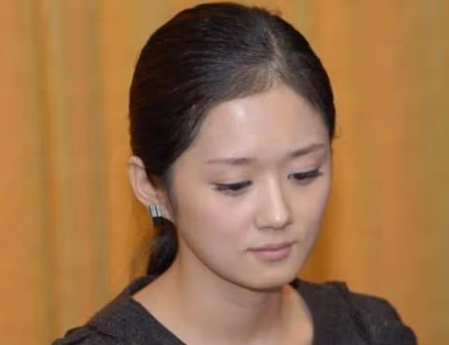她曾稱「沒錢了就來中國撈」,被封殺後被迫回國,如今怎麼樣了?