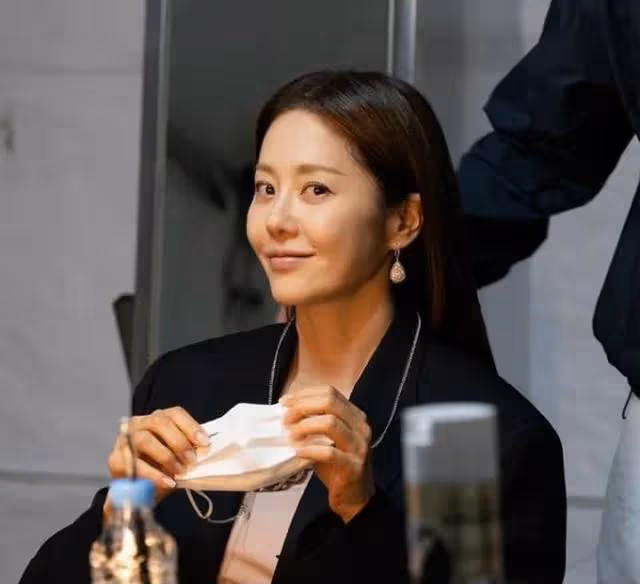 逃離三星豪門,與導演互毆,50歲成美貌大老闆的高賢貞彪悍的人生