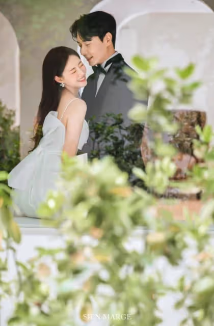 神話Andy未婚妻神級美貌曝光 「眼裡掉出蜜糖」婚紗互動閃炸
