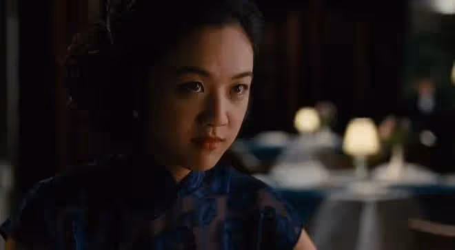 湯唯這眼神,誰頂得住?