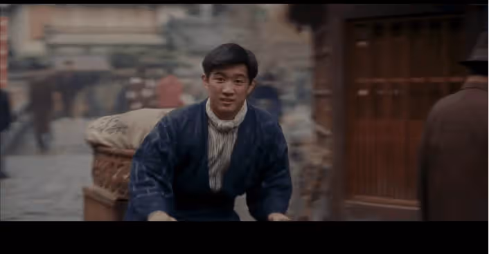 湯唯這眼神,誰頂得住?