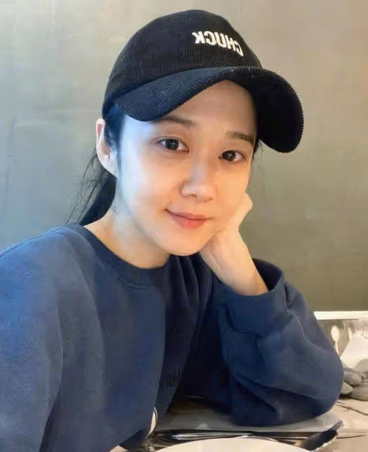 41歲張娜拉官宣結婚,男友小6歲系圈外人,甜美教主終於嫁人了