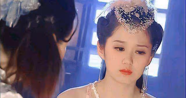 41歲張娜拉官宣結婚,男友小6歲系圈外人,甜美教主終於嫁人了