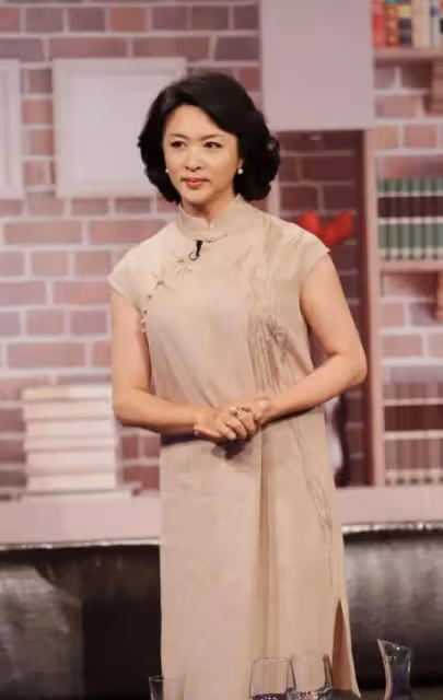 金星在韓國過安檢,安檢員:中國人真煩,金星怒懟:別走給我道歉!