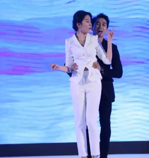宋承憲:巔峰期被爆出醜聞,與劉亦菲因戲生情,為何36歲不婚?