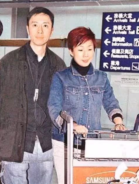 林憶蓮:年輕時為愛奮不顧身,穿梭在5個男神間,如今卻孑然一身:獨立的單身多有底氣?